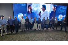 Jairo Machado e Paulo Horto com todos os promotores do leilão Baby de Prova