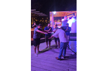 Amigos e grandes parceiros do Dr. Tácio, celebrando o último lote do leilão!